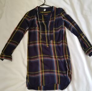 Long sleeve plaid  shirt.